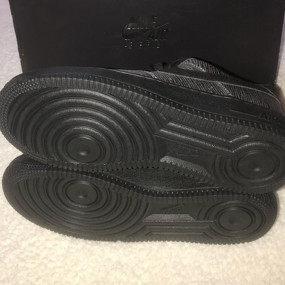 Nike Air Force 1 ‘07 Premium silver sneakers - Picture 6 of 8